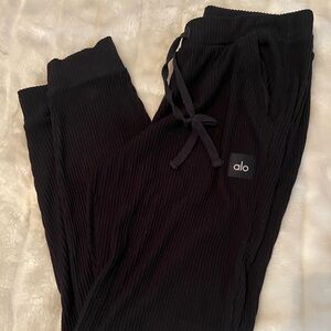 Alo yoga muse black sweatsuit